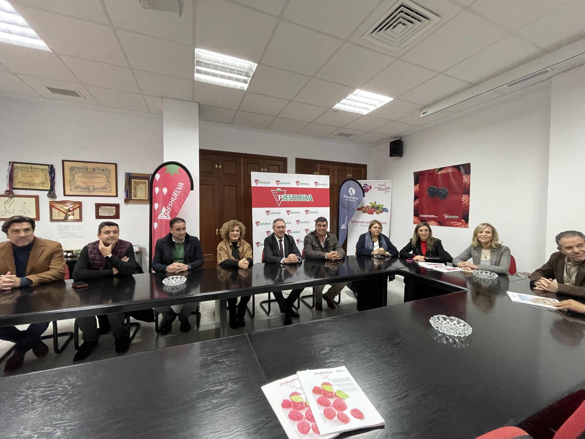 2023-12-04.- Reunión Juan Espadas-María Eugenia Limón en Freshuelva